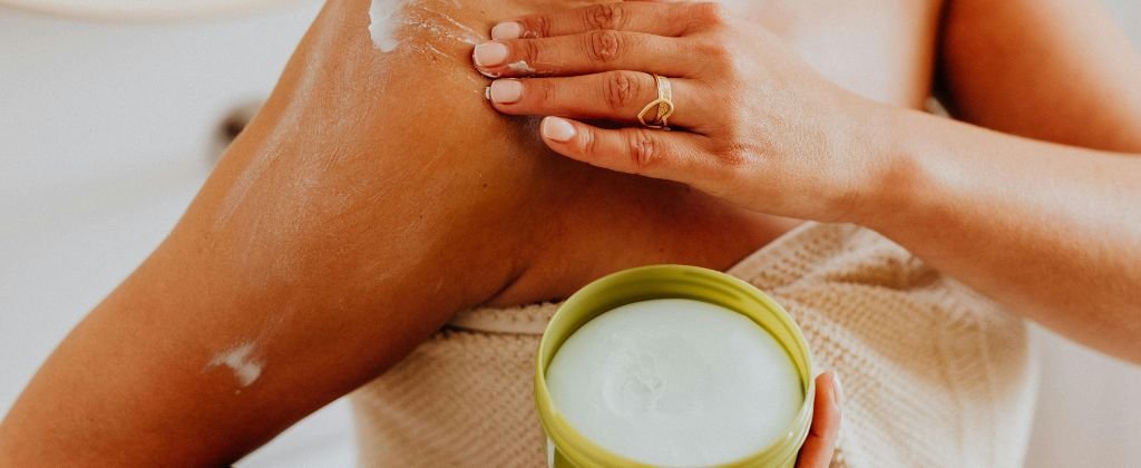 creme para corpo e limpeza de pele